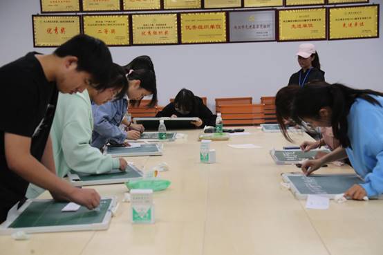 图示, 示意图中度可信度描述已自动生成:ver1